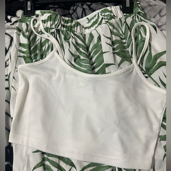 SHEIN Women’s Solid Cami Top and Tropical Split Skirt - Picture 9 of 12